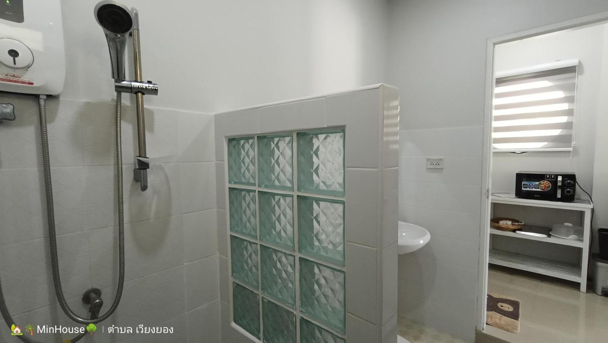 ホテル Min House ラムプーン エクステリア 写真